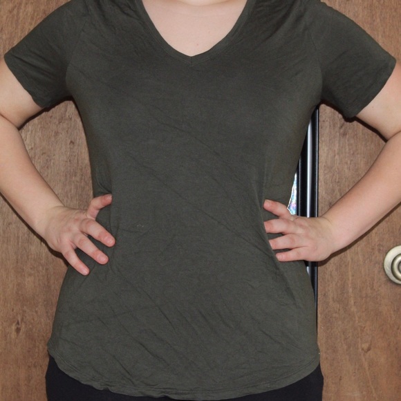 Tshirt - Picture 3 of 5